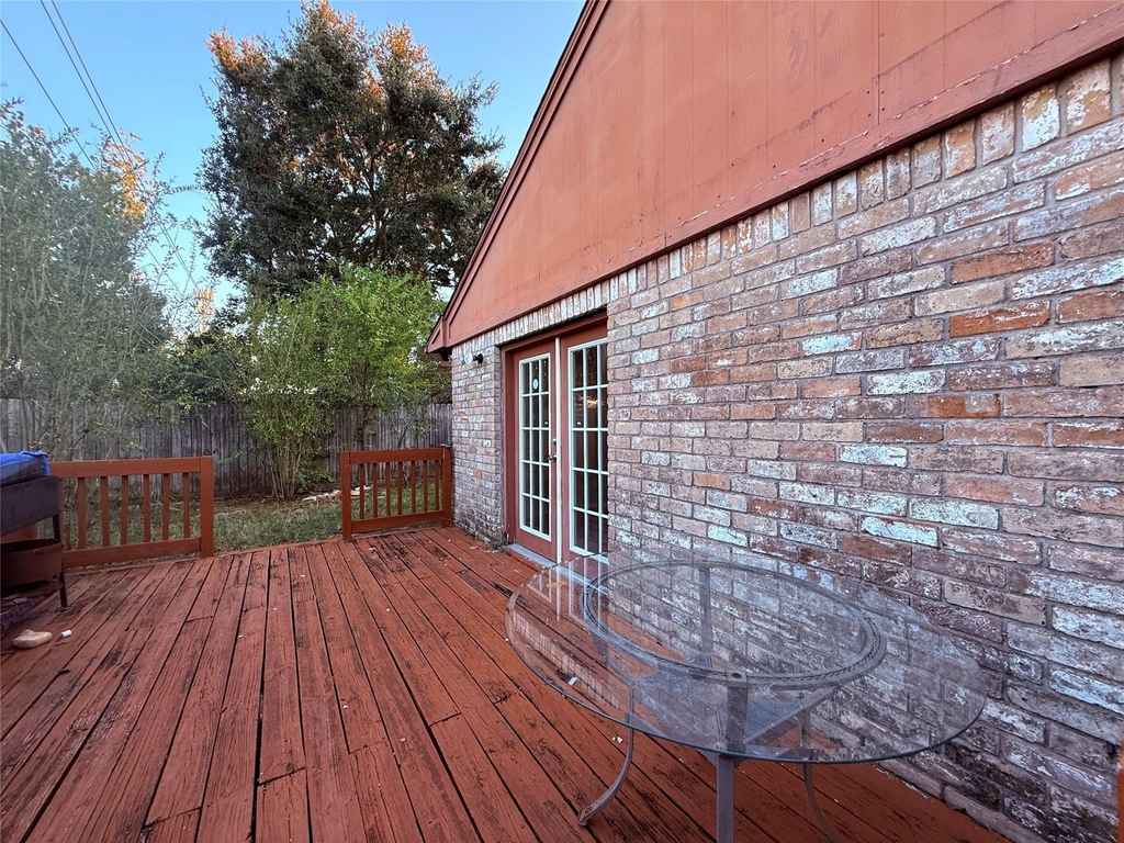 15331 Silverman Street - Photo 16