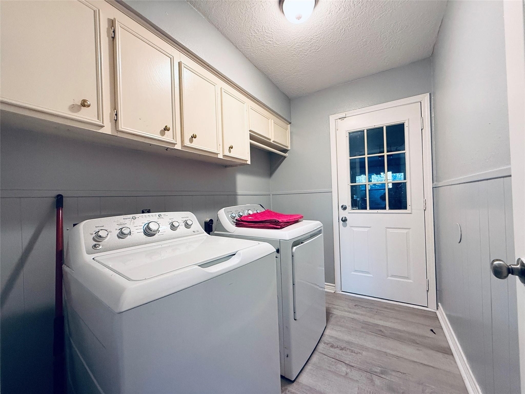 15331 Silverman Street - Photo 15