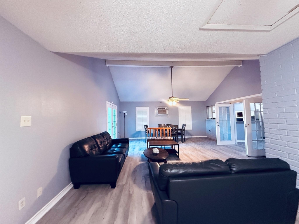 15331 Silverman Street - Photo 12