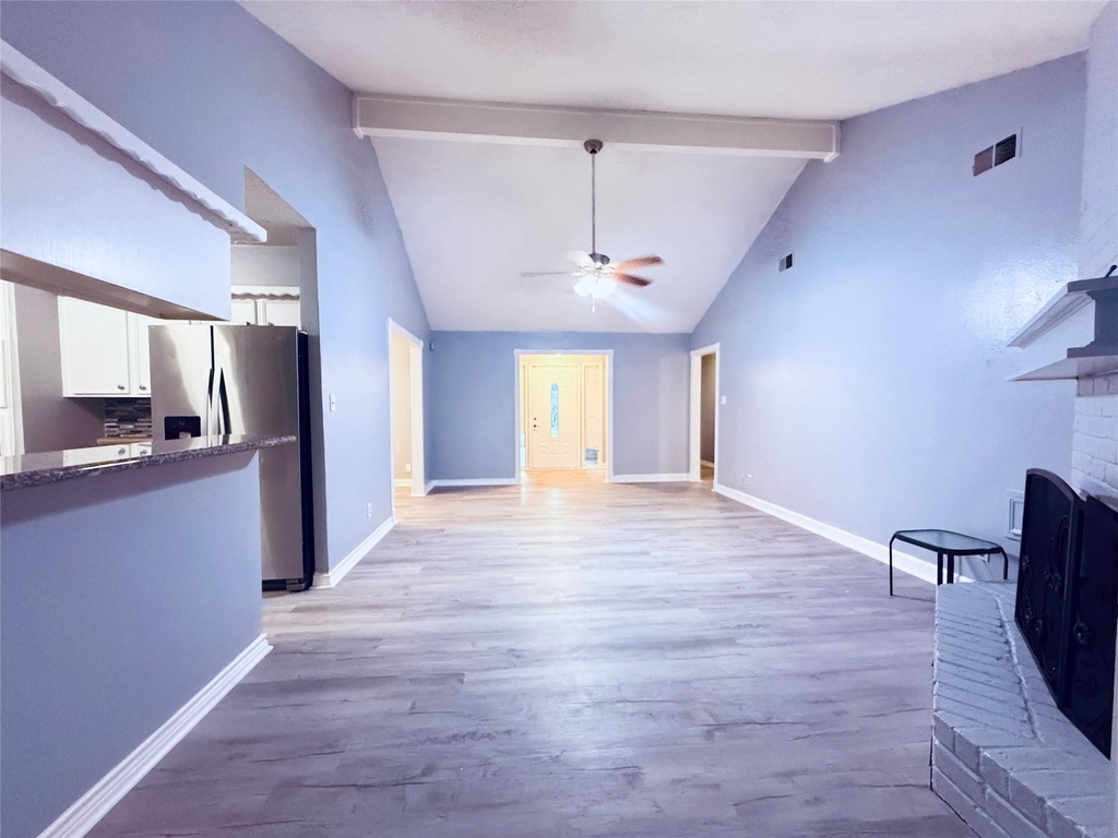 15331 Silverman Street - Photo 3