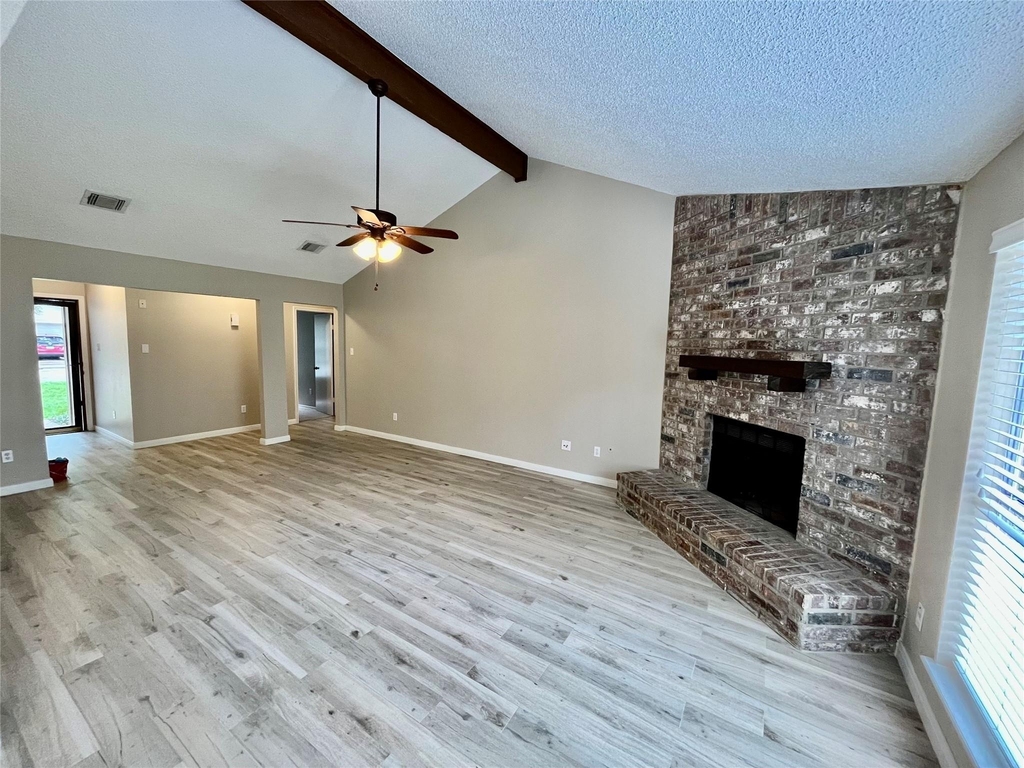 6 Leverwood Court - Photo 2