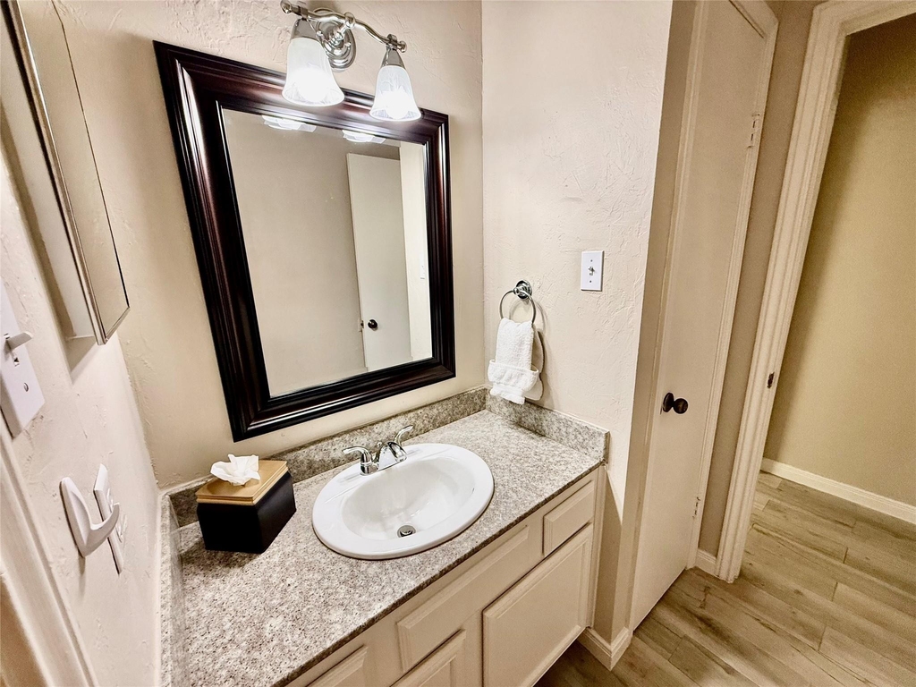 6 Leverwood Court - Photo 17