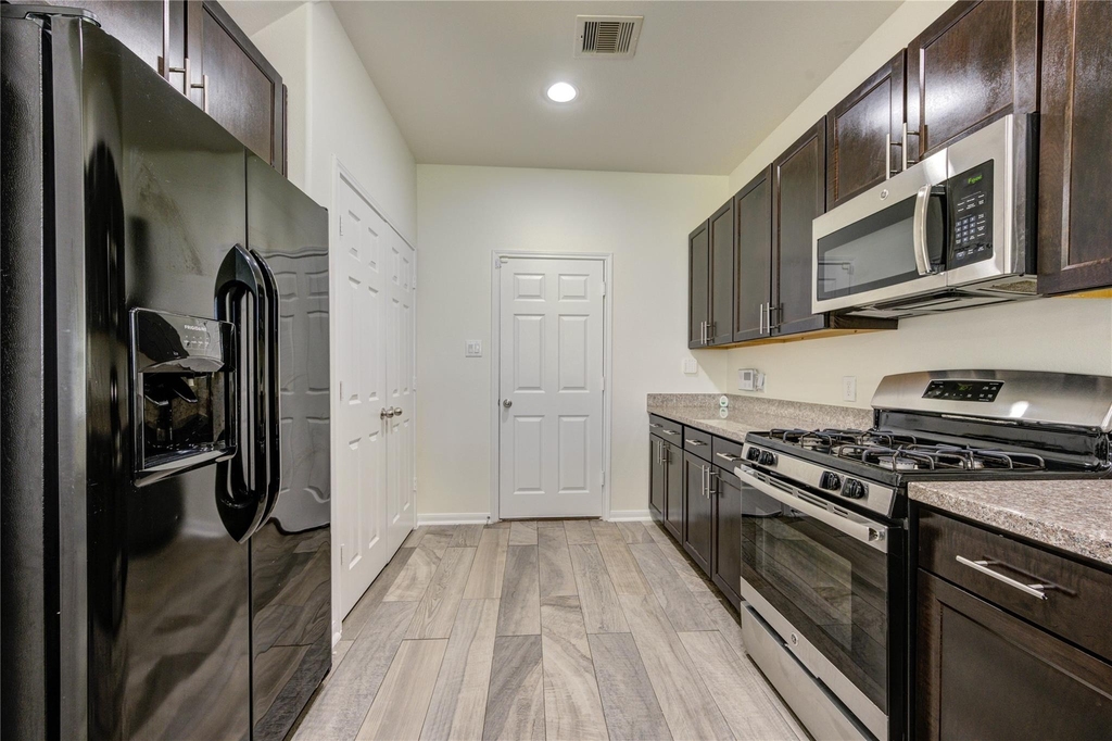 17021 Wilthorne Gardens Court - Photo 12