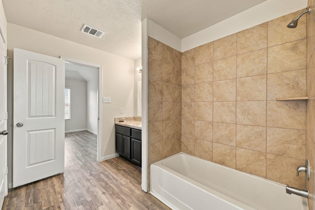 3307 Lake Como Court - Photo 20
