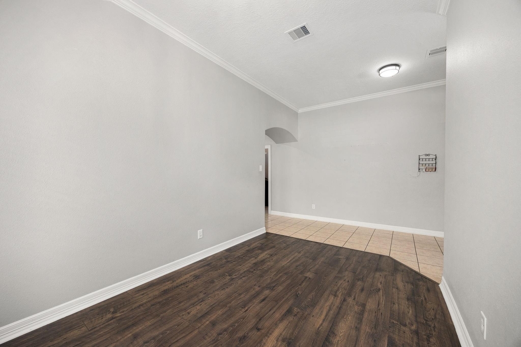 11010 Starling Creek Drive - Photo 10