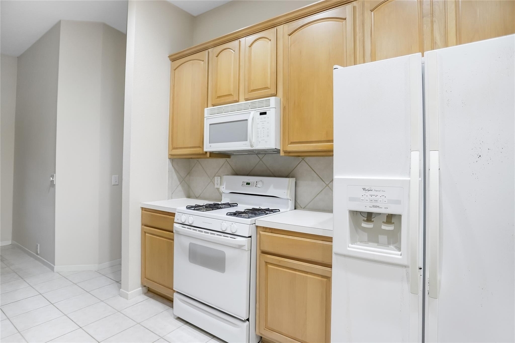 1343 Summer Terrace Drive - Photo 9