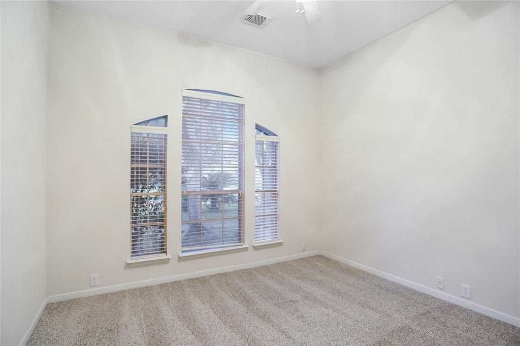 1343 Summer Terrace Drive - Photo 22