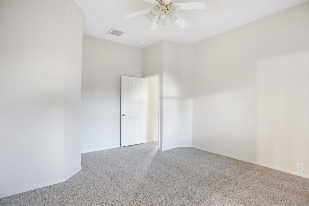 1343 Summer Terrace Drive - Photo 16