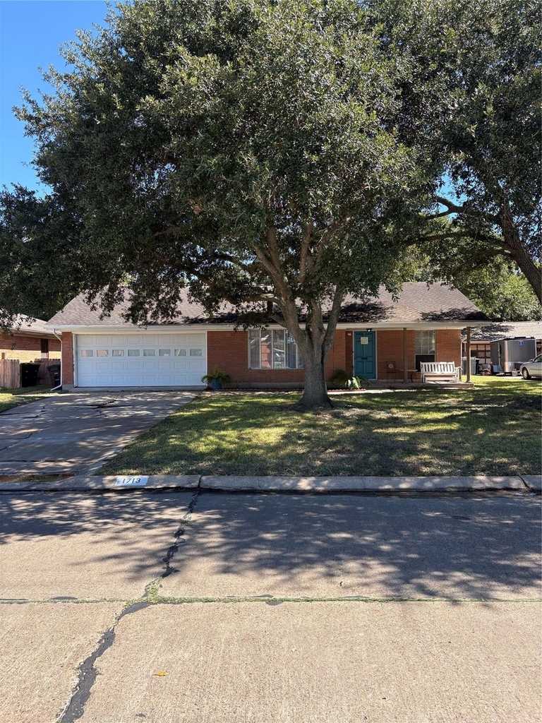 1713 Glenview Lane - Photo 0