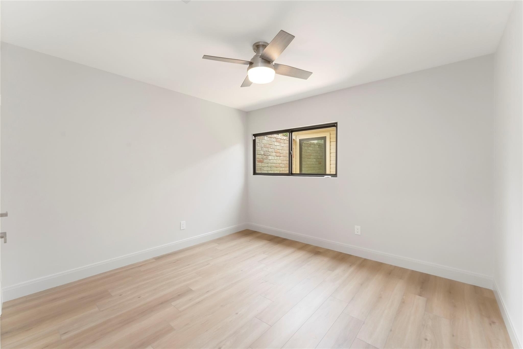14147 Hillvale Drive - Photo 15