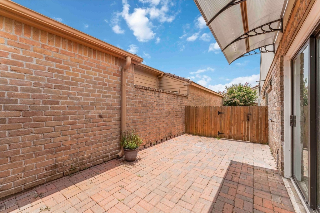 14147 Hillvale Drive - Photo 29