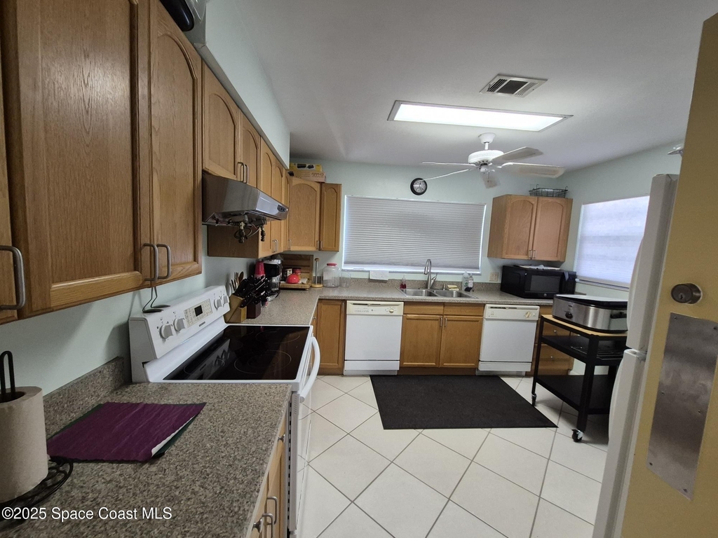 835 Regal Avenue Ne - Photo 25