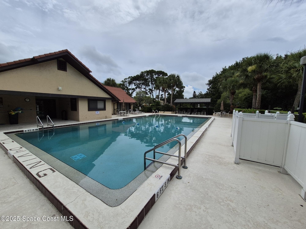 835 Regal Avenue Ne - Photo 30