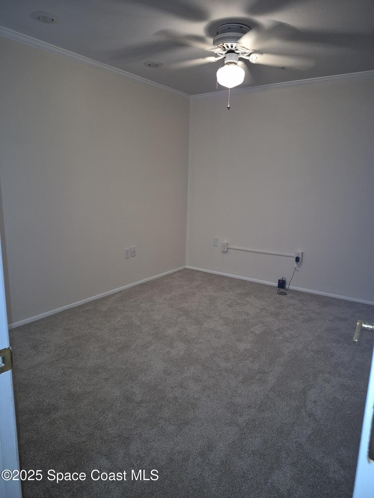 835 Regal Avenue Ne - Photo 10