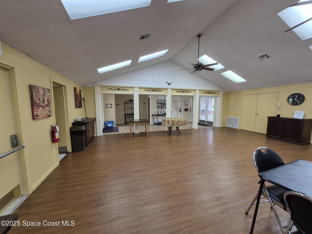 835 Regal Avenue Ne - Photo 27