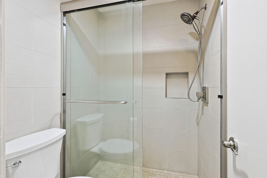 3402 Garrott Street - Photo 6