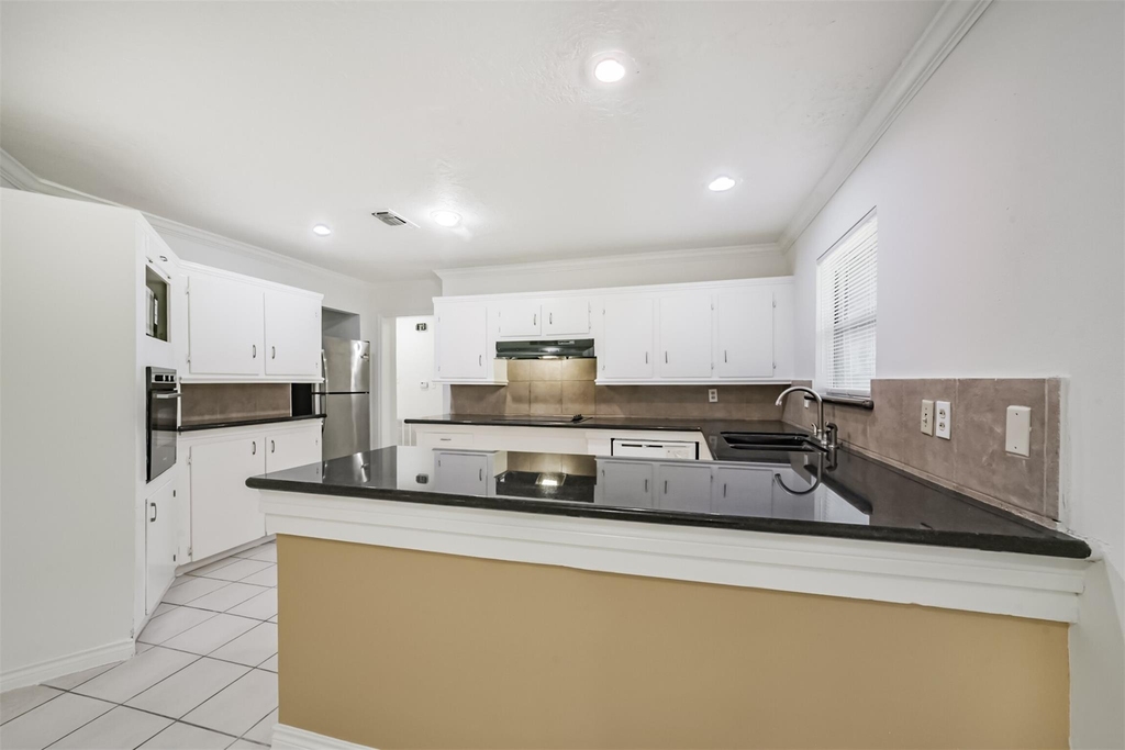 8711 Birdwood Road - Photo 14