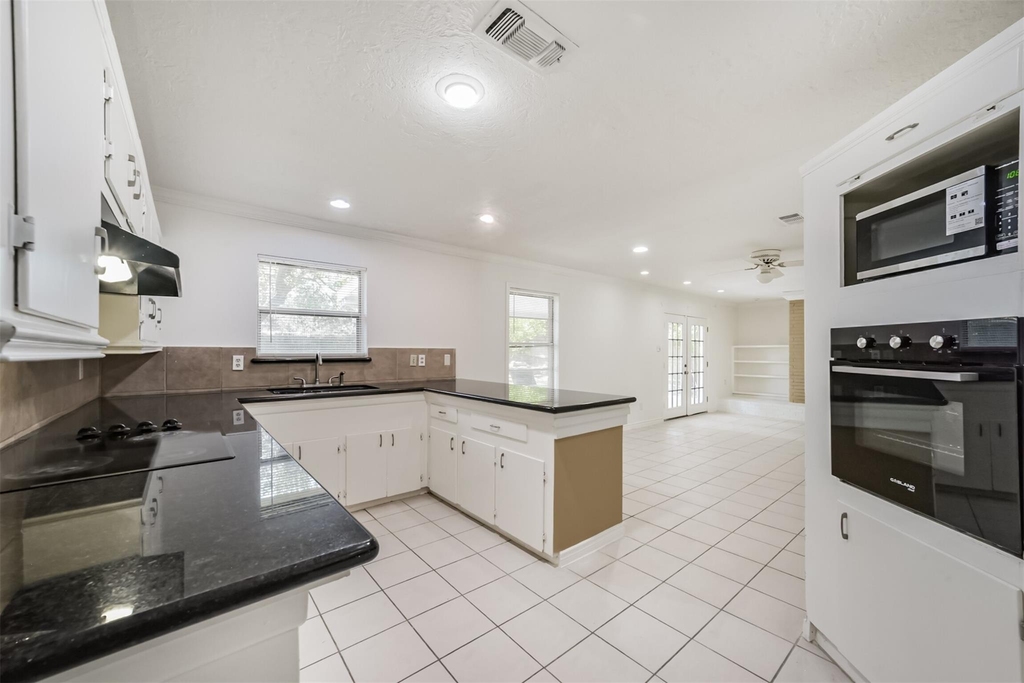 8711 Birdwood Road - Photo 15