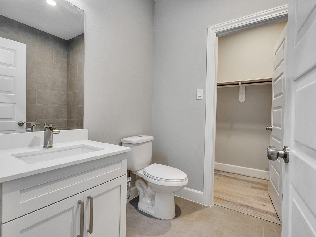 1122 W 16th Street - Photo 27