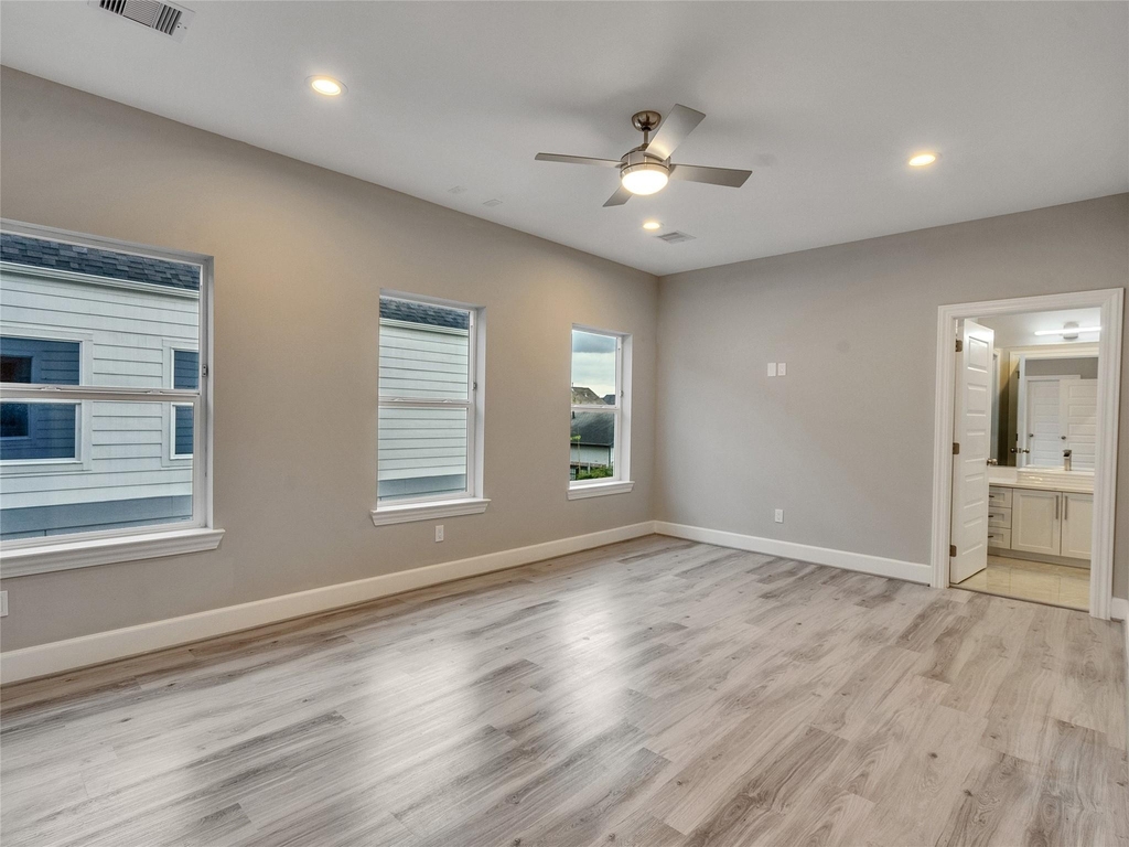 1122 W 16th Street - Photo 29