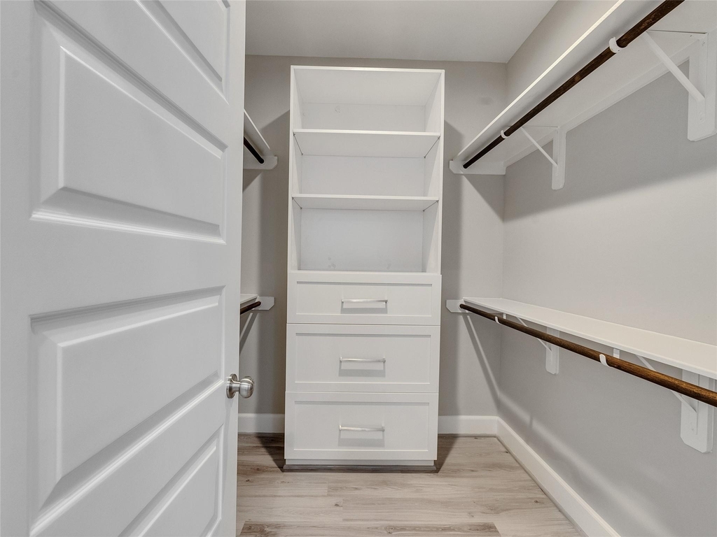 1122 W 16th Street - Photo 31