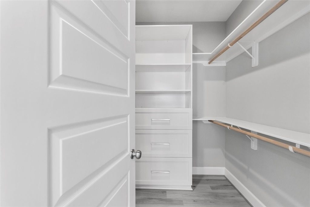 1122 W 16th Street - Photo 22