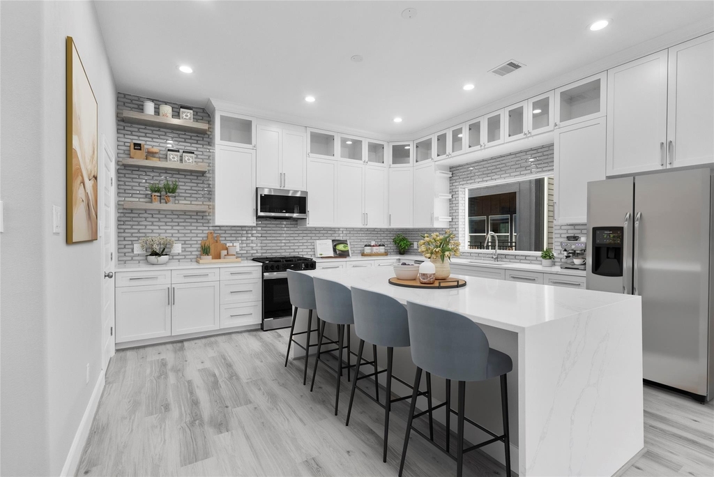 1122 W 16th Street - Photo 12