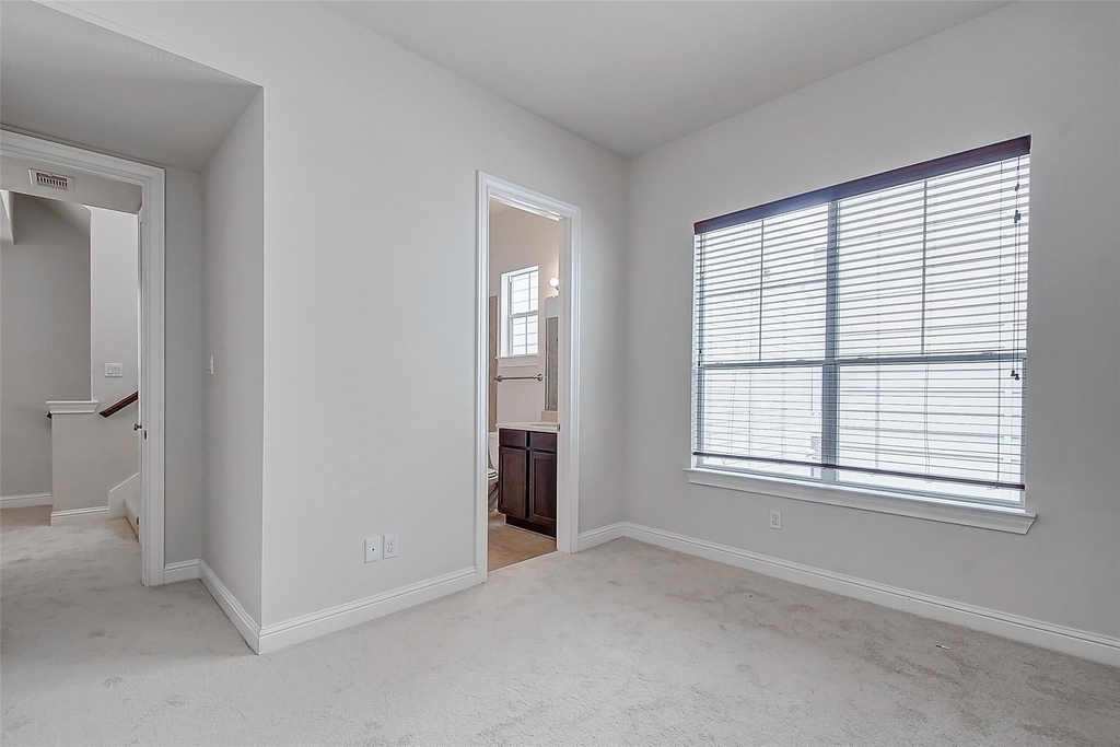 1213 W 15th 1/2 Street - Photo 31