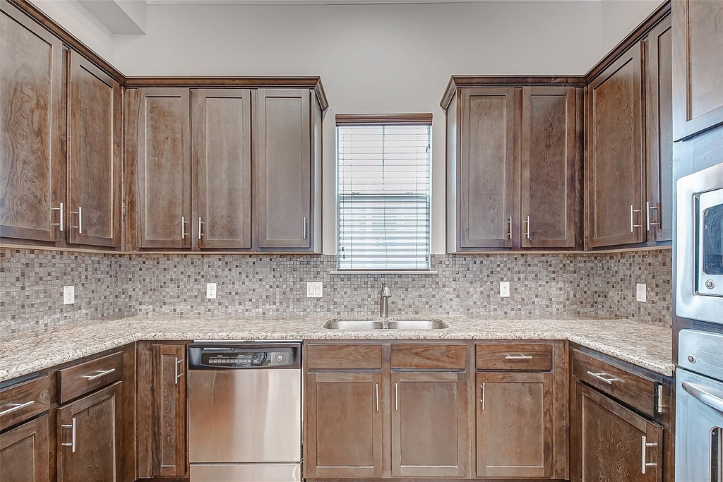 1213 W 15th 1/2 Street - Photo 23