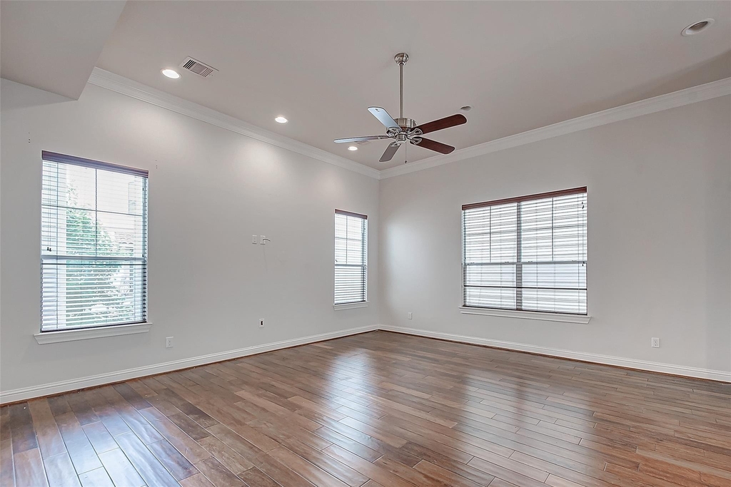 1213 W 15th 1/2 Street - Photo 15