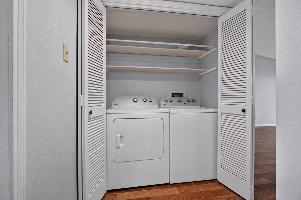 700 Thicket Lane - Photo 2