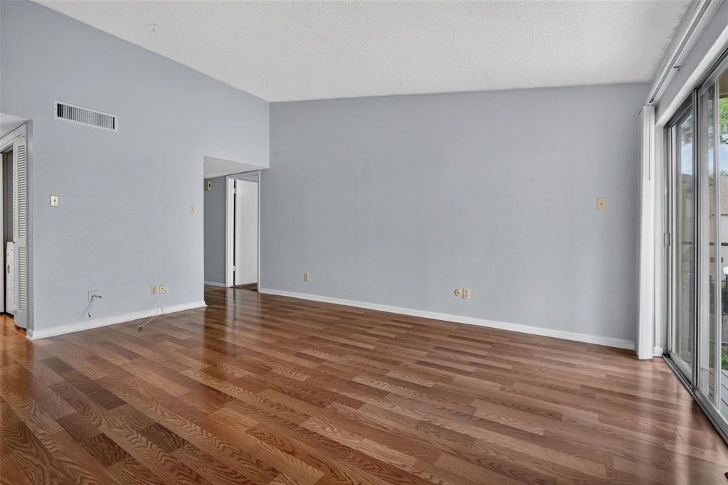 700 Thicket Lane - Photo 10