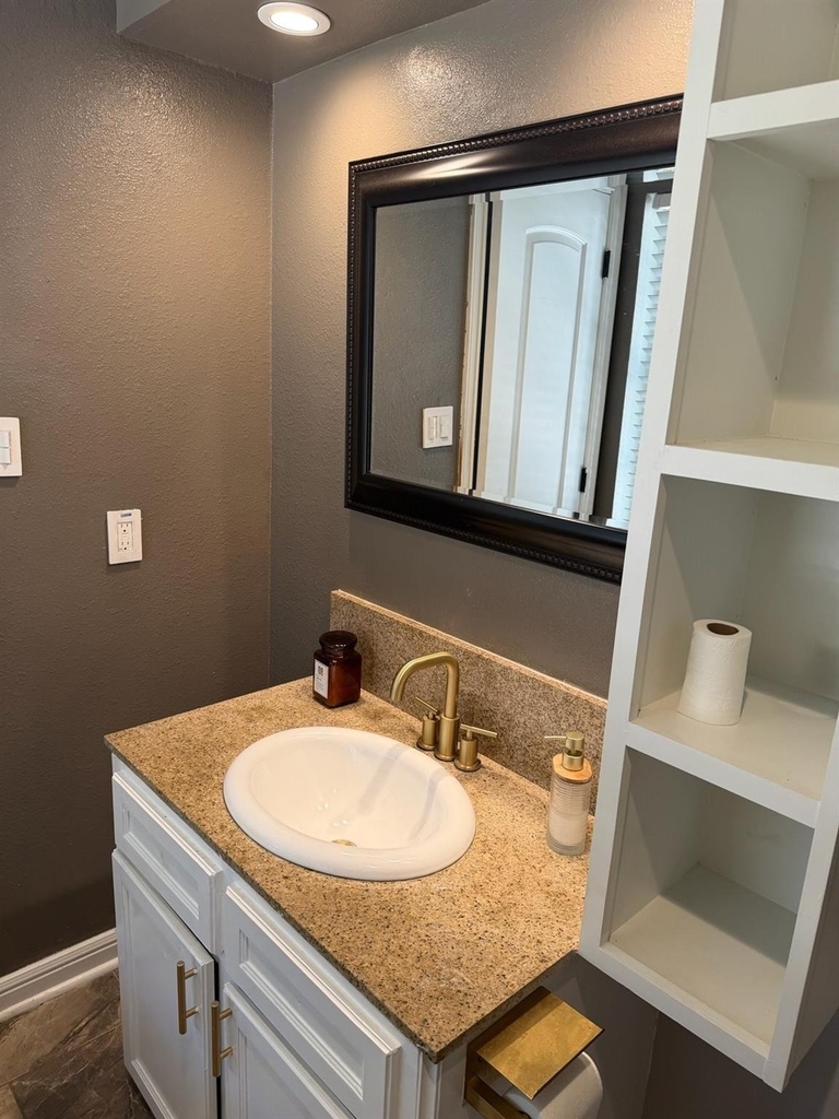 6606 Stoney River - Photo 40
