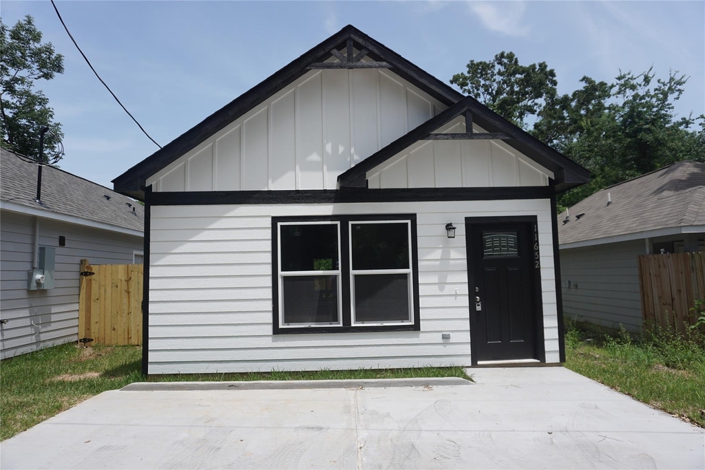 9826 Arbor Oaks - Photo 0