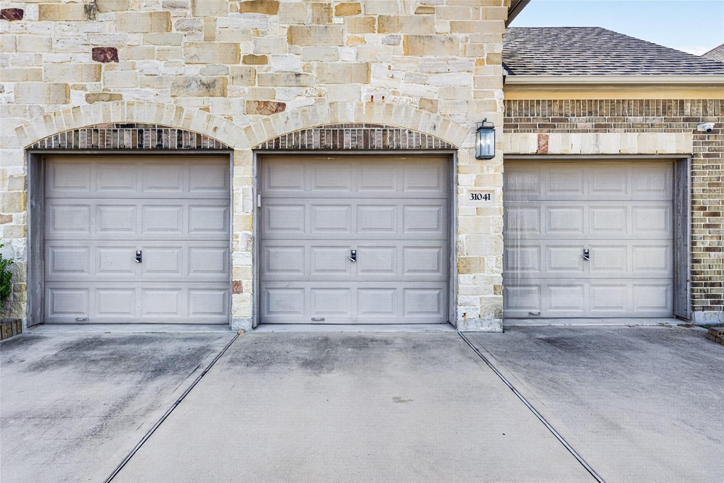 31041 Pecan Creek Drive - Photo 2