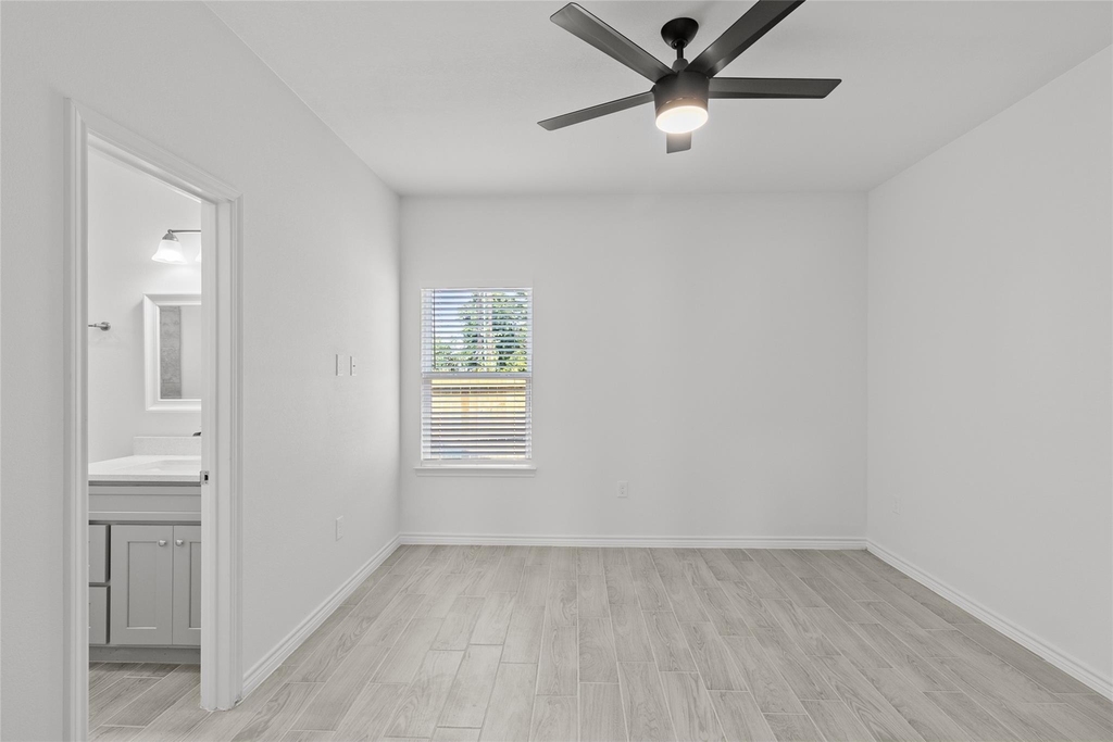 760 Juneau Court - Photo 17