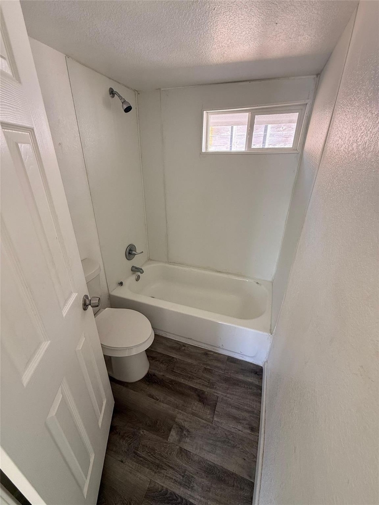 6901 Dumble Street - Photo 4
