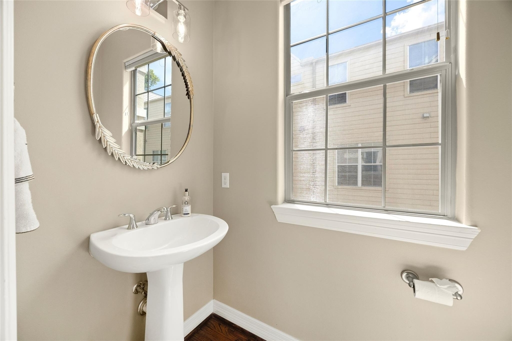 1514 Birdsall Street - Photo 12