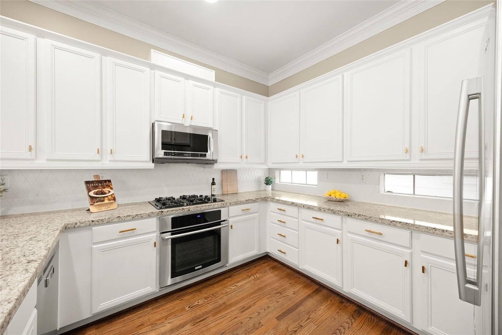 1514 Birdsall Street - Photo 5