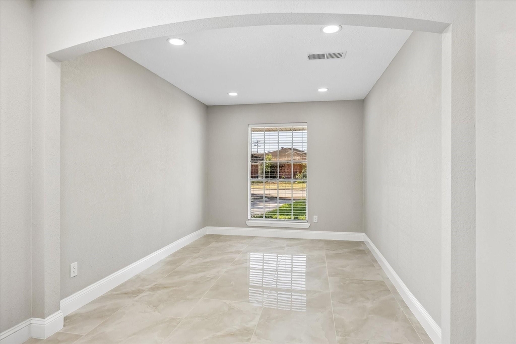 11027 Sagehill Drive - Photo 9
