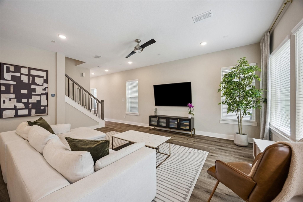 1415 Biondo Way - Photo 4