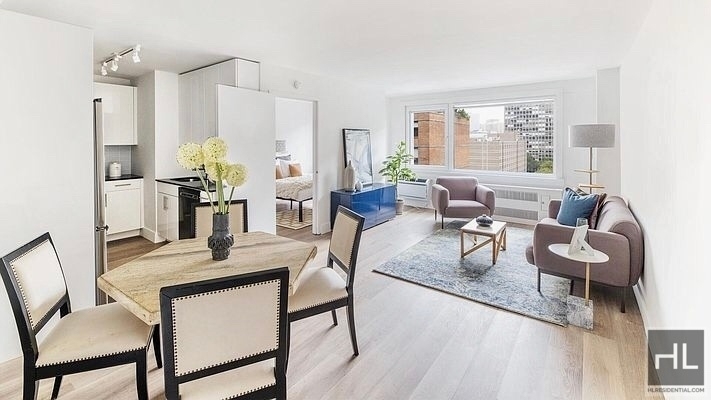 East 34th Street - Photo 2