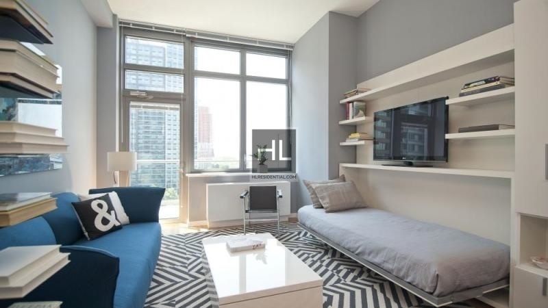 Center Boulevard - Photo 2