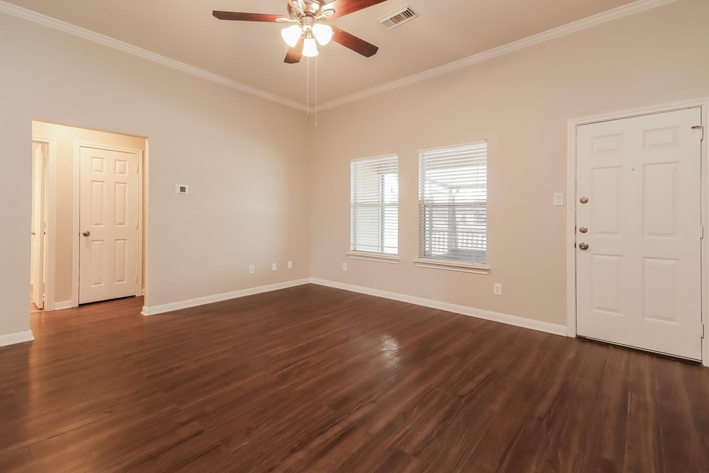 5016 Asia Lane - Photo 2