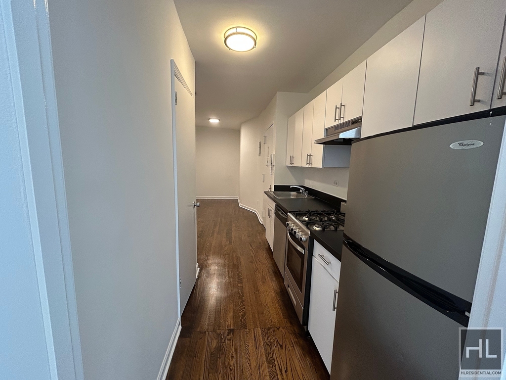 East 89th Street - Photo 0