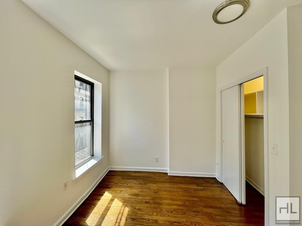 East 89th Street - Photo 3