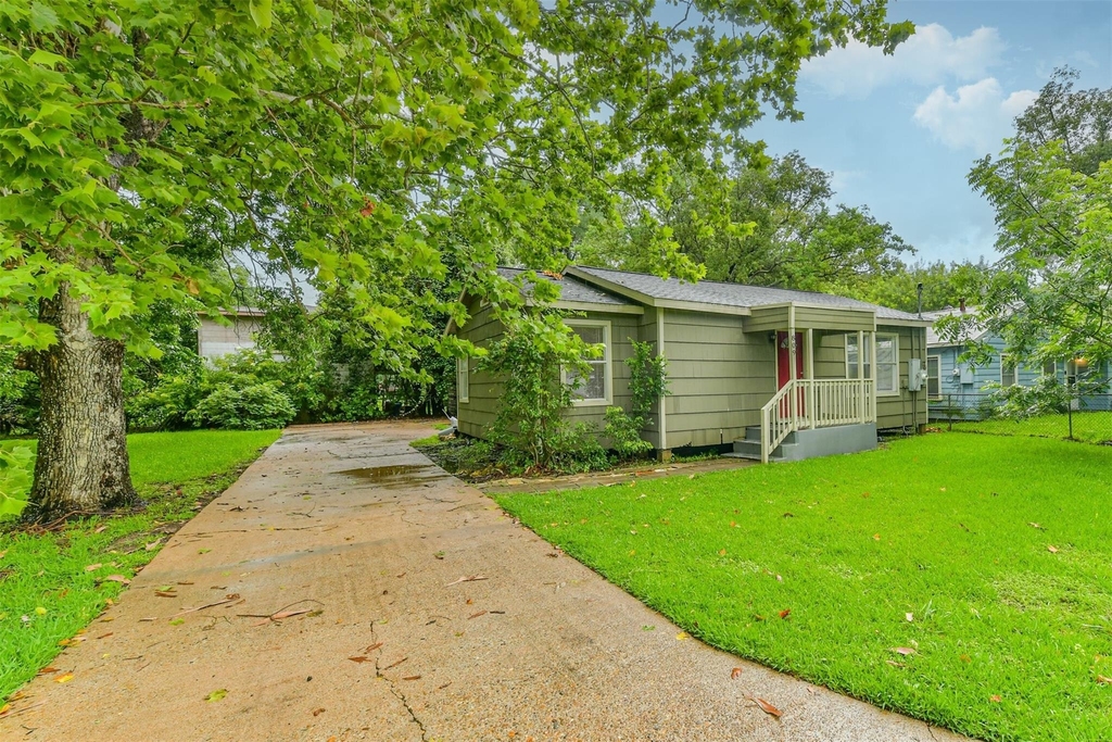 809 Chestnut Street - Photo 1