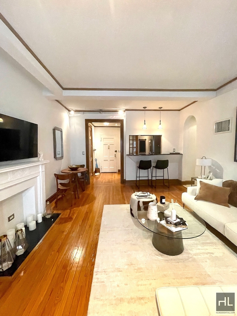 West 58th Street - Photo 4