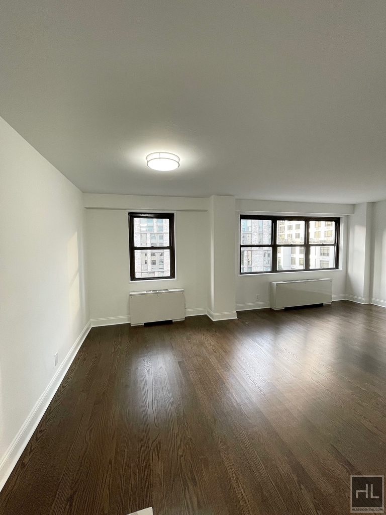 East 89th Street - Photo 2