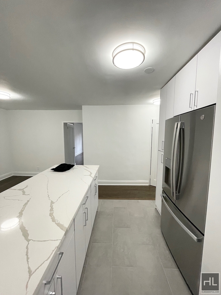 East 89th Street - Photo 15